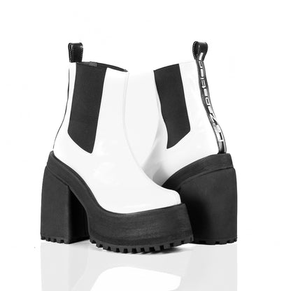 FROSTY BOOTS (6733893664935)